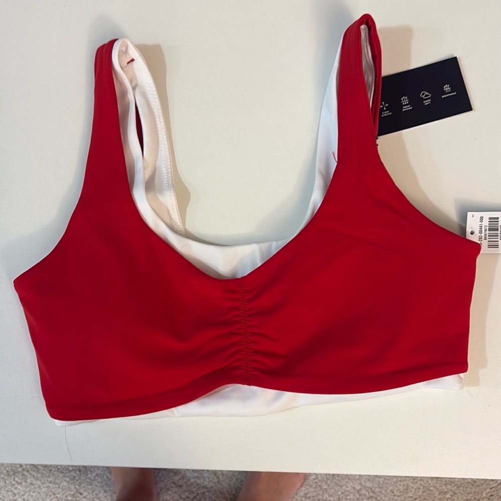 NWT Abercrombie studioFLEX double layered bra